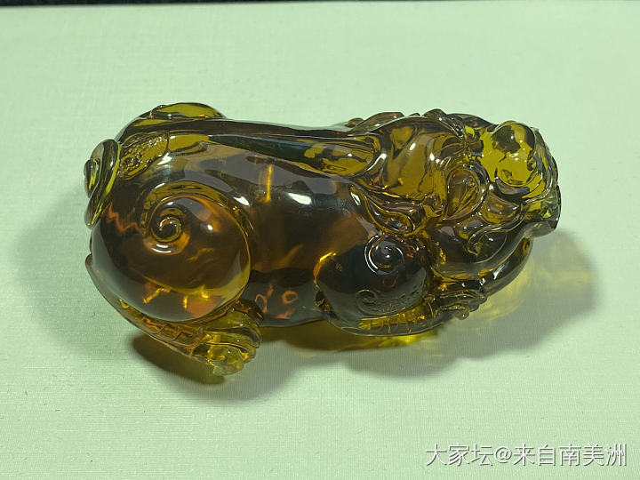 琥珀 雕刻件 貔貅 自己原矿采购雕刻 看看这块效果任何_雕刻