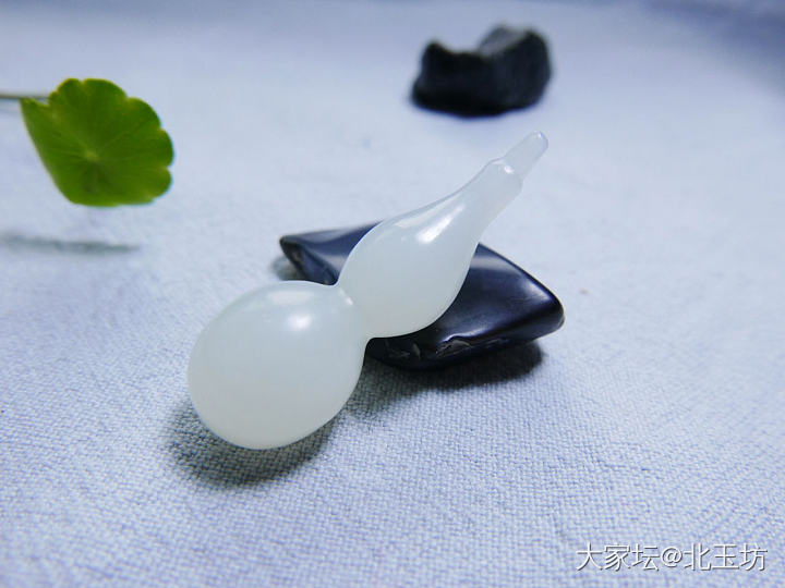 18k俄料小葫芦，大家觉得要留不？_和田玉