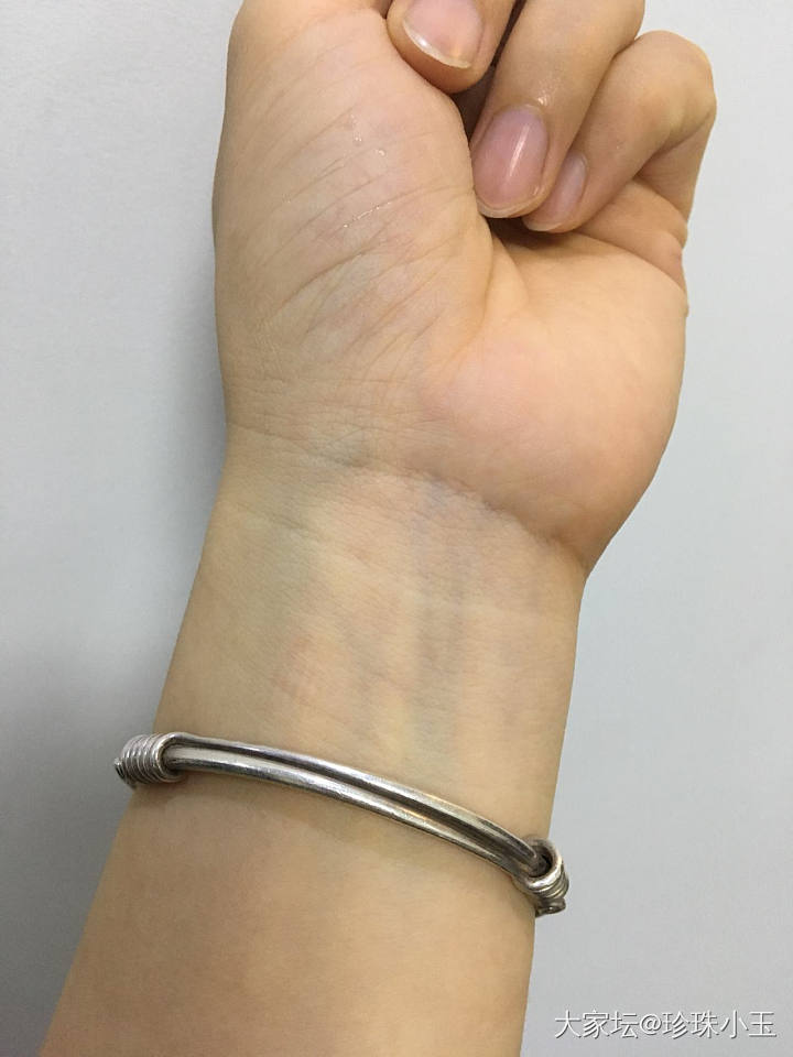 来晒晒你们戴旧的银镯啊~_手镯银