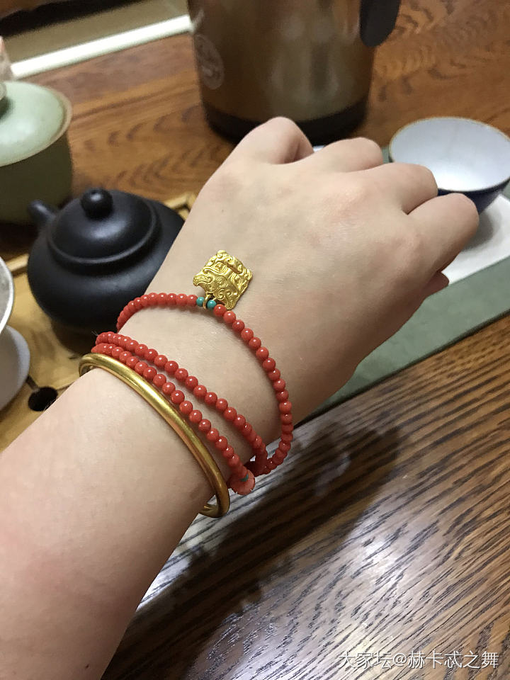 今日份太囧_金穿搭