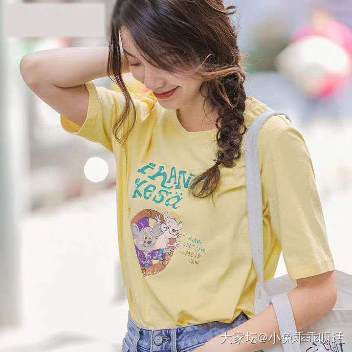 姐妹们，肤色不白适合这两个颜色哪个颜色_穿搭