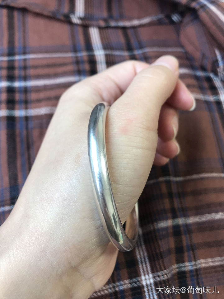 入手简单的泥鳅背银镯_银