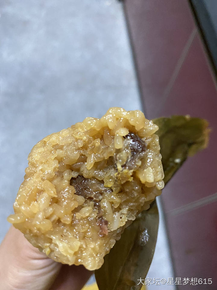 舅妈拿过来的粽子！_美食