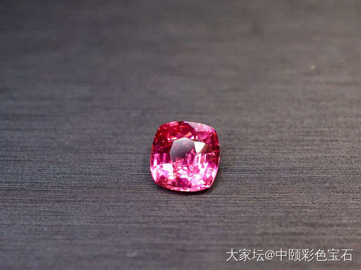 ##中颐天然马亨盖尖晶##  2.28ct_尖晶石彩色宝石