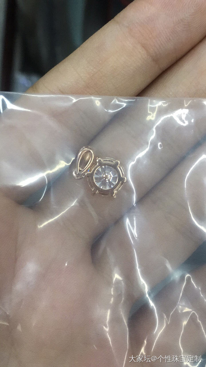 今天收到的莫桑戒不满意_莫桑石