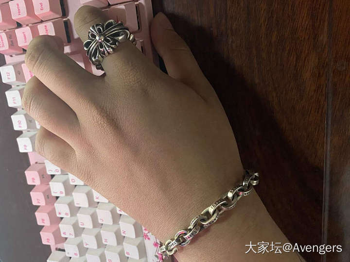 新到了两件克罗心搭配是真的好看_戒指银