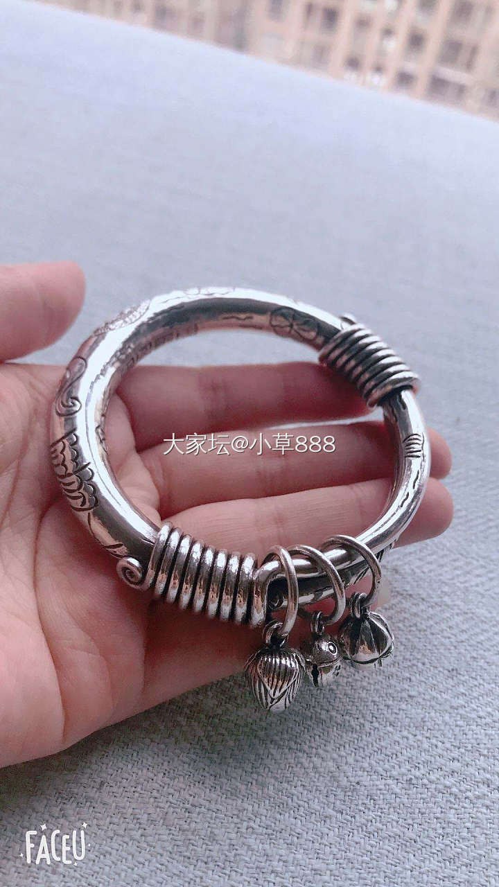 等了5个月的息镯终于到了，感觉把整个夏天都戴在了手上_手镯银