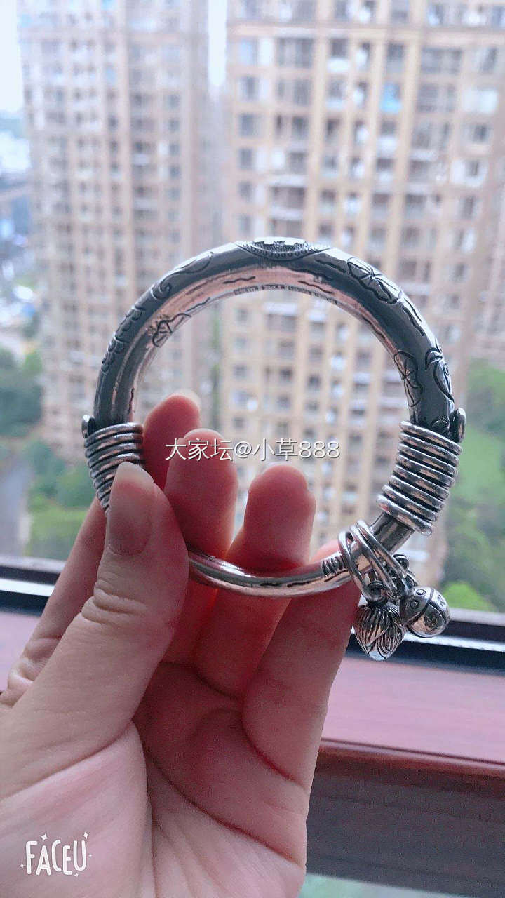 等了5个月的息镯终于到了，感觉把整个夏天都戴在了手上_手镯银