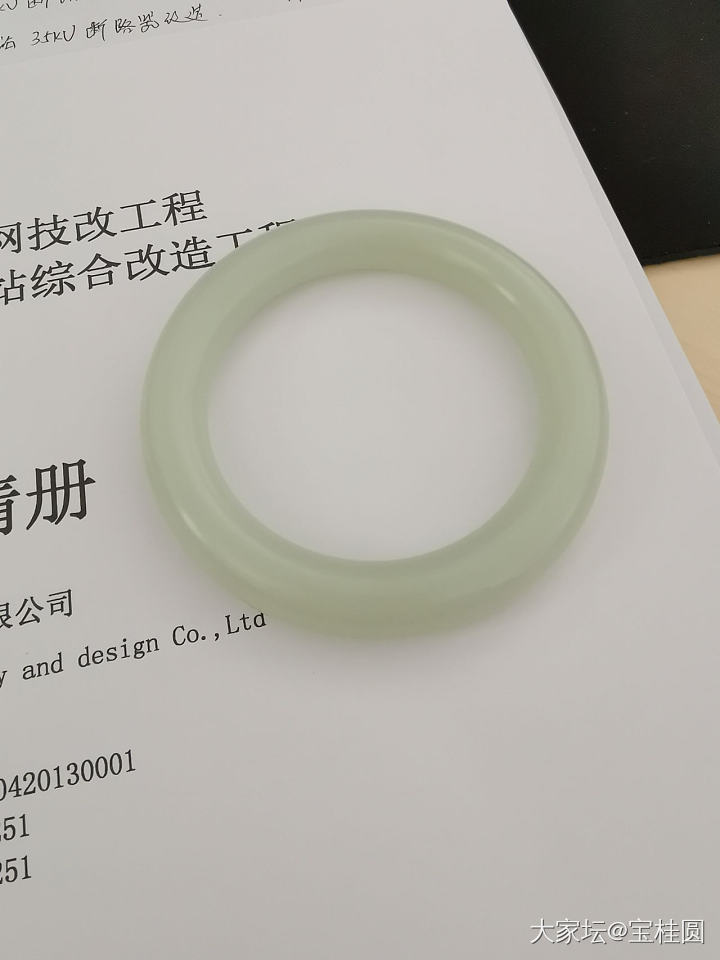 淡雅明快俄青白_和田玉