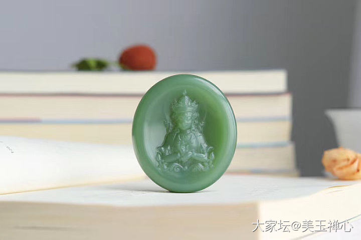 生活可以繁花似锦，也可以素衣禅心
日月星辰，车水马龙，山间草木，都是值得深爱的事物_首饰