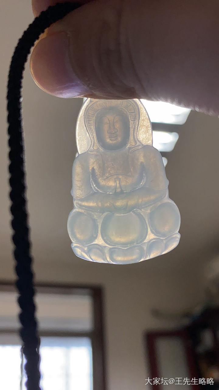 一块油青的糯冰厚装山水牌 一个冰起胶起荧光的观音_翡翠