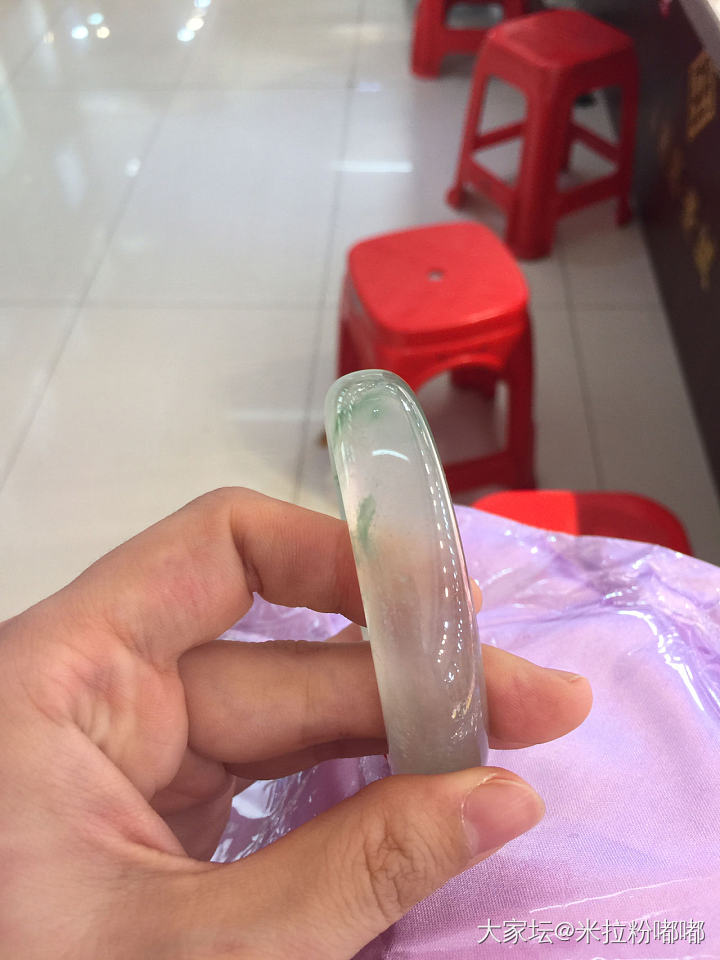 周末不用上班去了趟平洲玉器街，现在市场上价格真的好高啊，想捡个漏真难



好久...