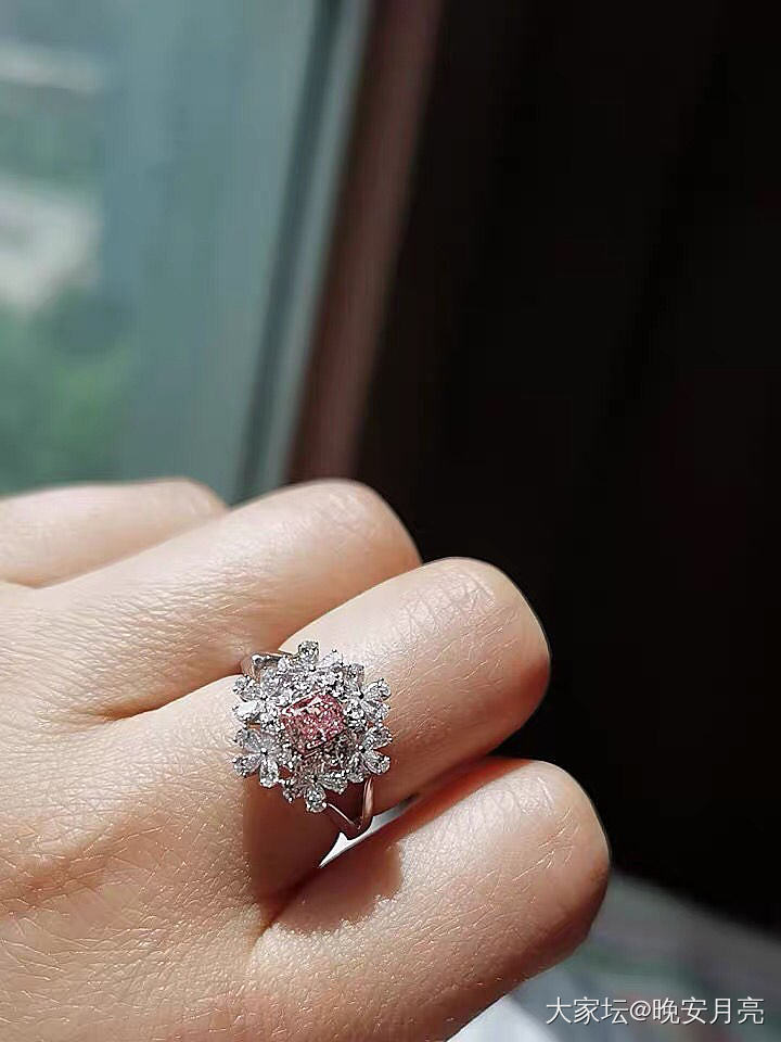 一冲动买了颗25分的小黄钻_彩钻