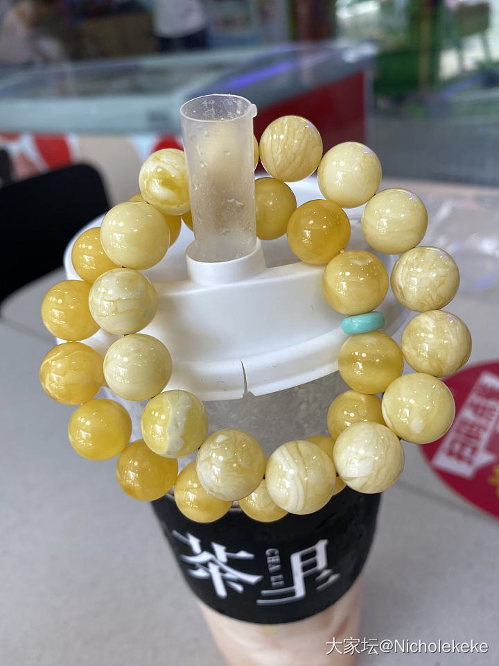 时间的流逝在蜜蜡上体现的淋漓尽致_玉髓玛瑙