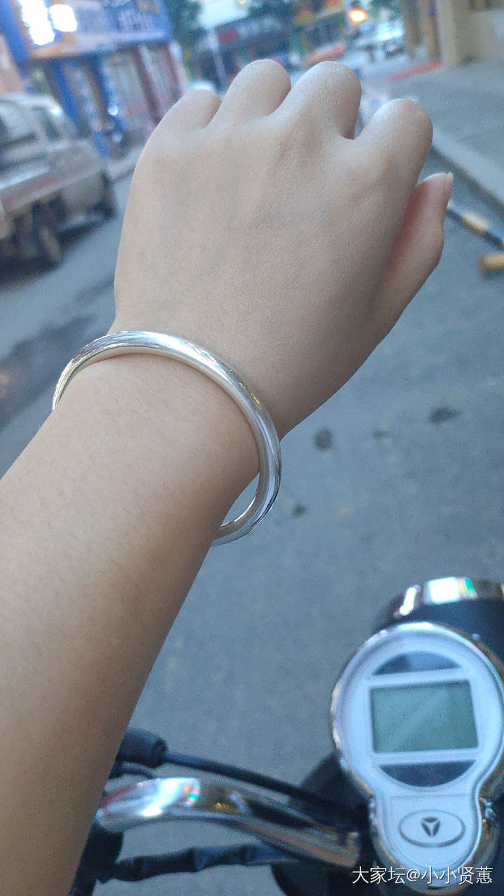 你们今天左手都带了什么_银手饰文玩
