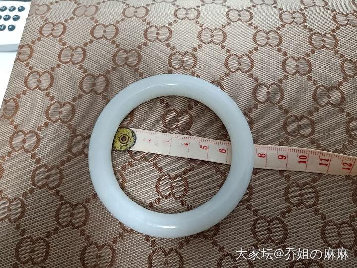 出个老坑俄料手镯，_和田玉