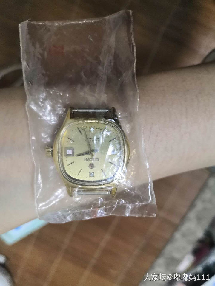 当时觉得这块表好丑的_手表