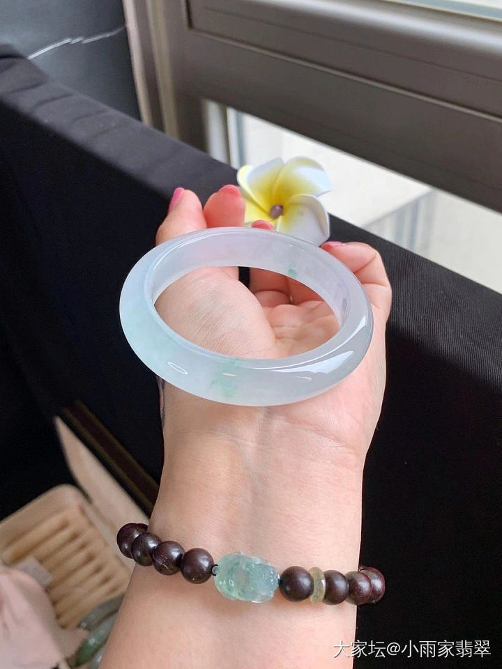 A货高冰翡翠，寓富贵传承，绵延不断，嬉福美满。_翡翠