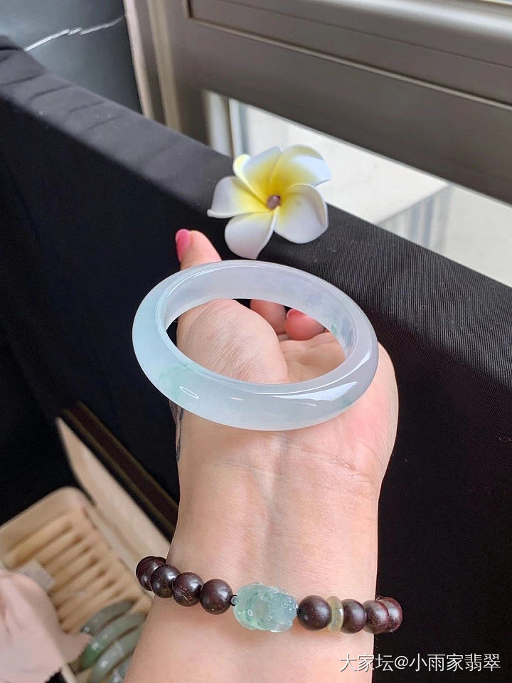 A货高冰翡翠，寓富贵传承，绵延不断，嬉福美满。_翡翠