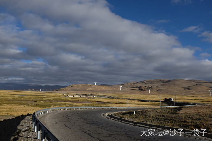 前些天藏区旅行，看看大自然的鬼斧神工。然后心灵得到了净化，无欲无求了，双十一省钱..._旅游