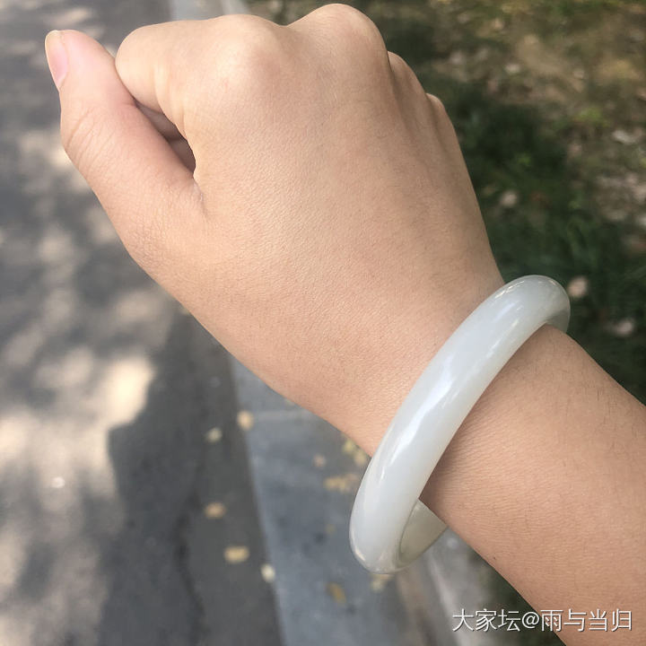 温润而泽，仁也。_手镯和田玉
