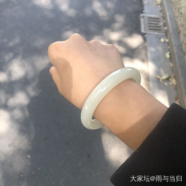 温润而泽，仁也。_手镯和田玉
