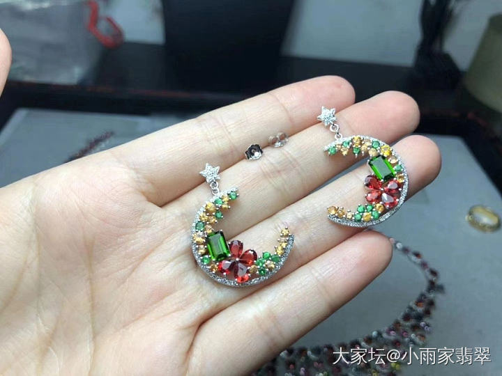 暖冬新品，翡翠正品A货缅甸珠宝饰品附证书!_翡翠