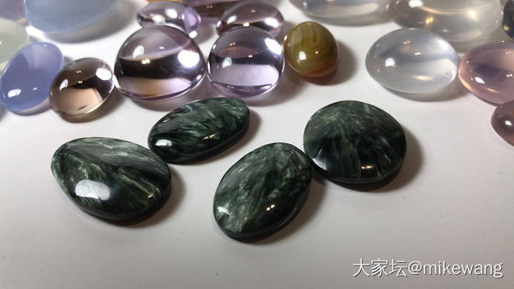 緑龍晶Seraphinite_少见宝石