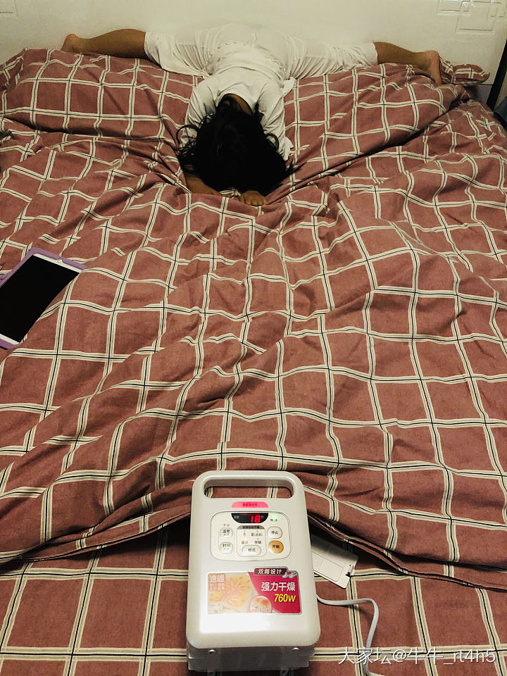 冬日里的幸福  

一碗自制杏仁牛奶露~

洗个舒服的热水澡 ~

涂上自己喜欢...