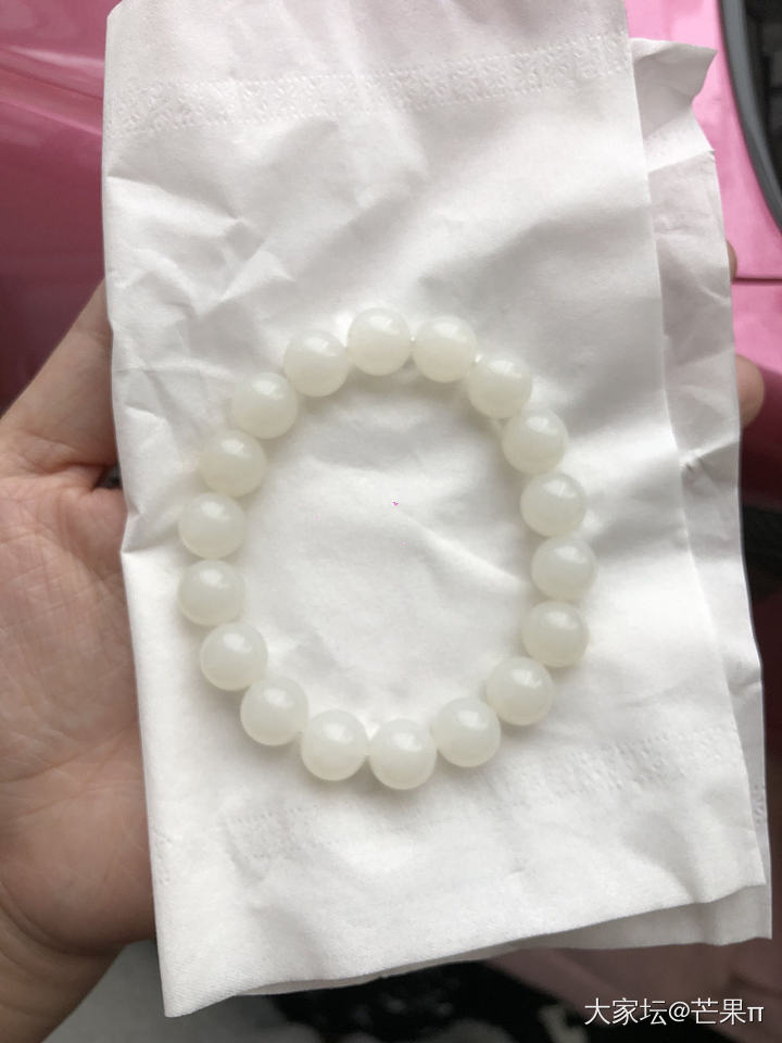 给白冬冬存个证件照😂_珠串和田玉