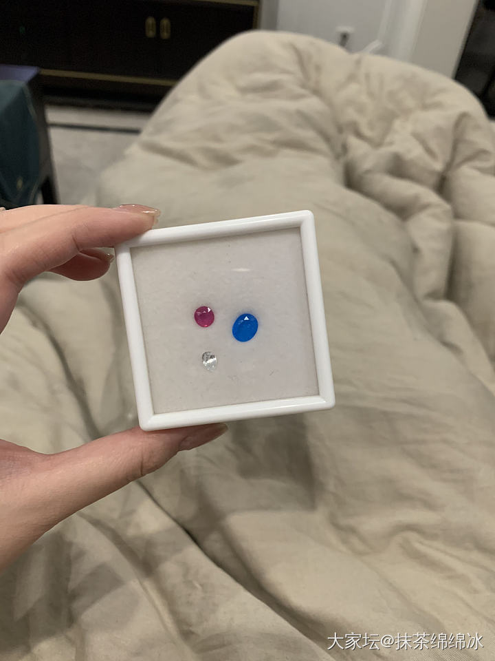 晶体比较浑浊的彩宝你们会收吗？_尖晶石
