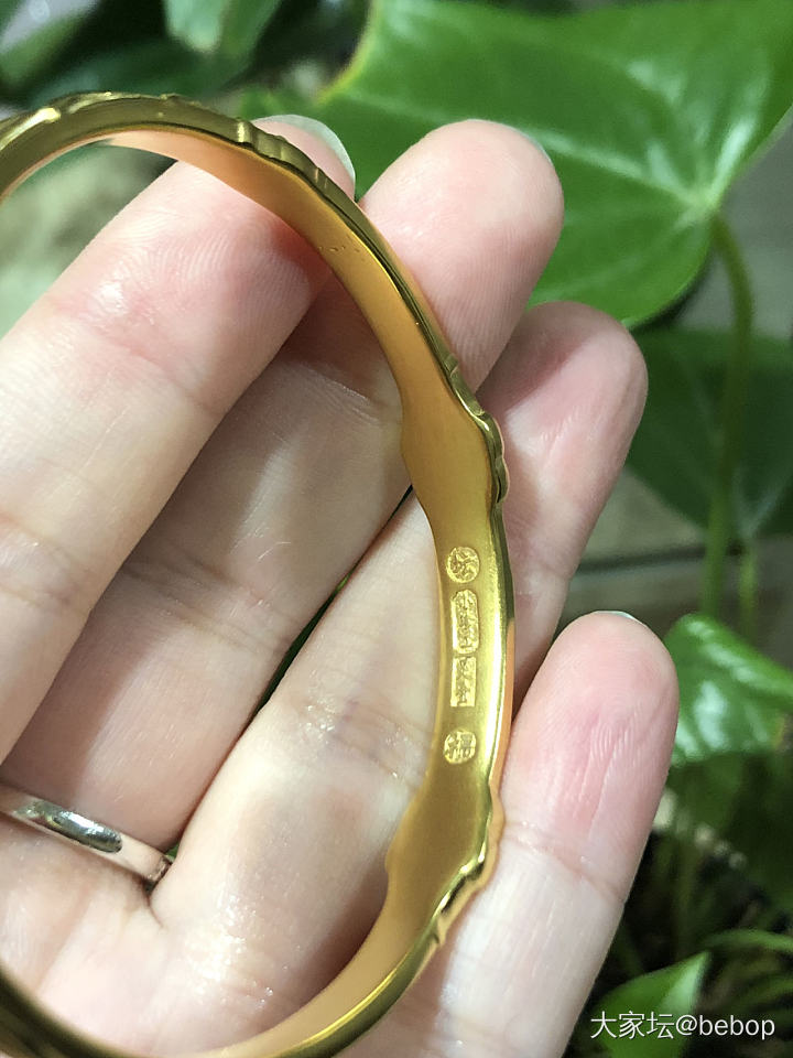 给女儿的嫁妆到了，好高兴章子没怎么敲歪，求互赠金币啦谢谢