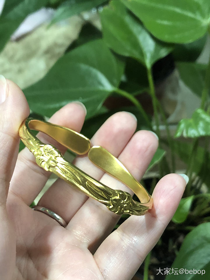 给女儿的嫁妆到了，好高兴章子没怎么敲歪，求互赠金币啦谢谢