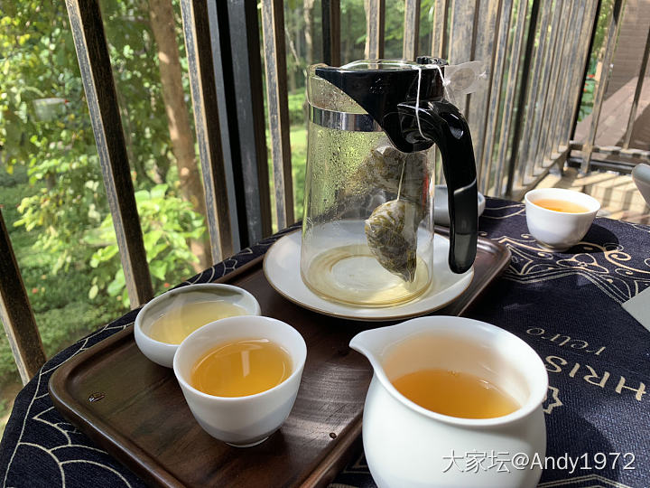 喝茶的姐妹们都来秀下自己的茶桌吧_茶道