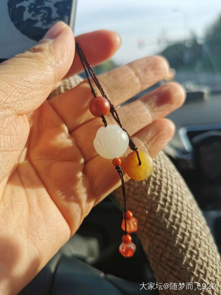 来来来 秀出你的手机挂件_和田玉