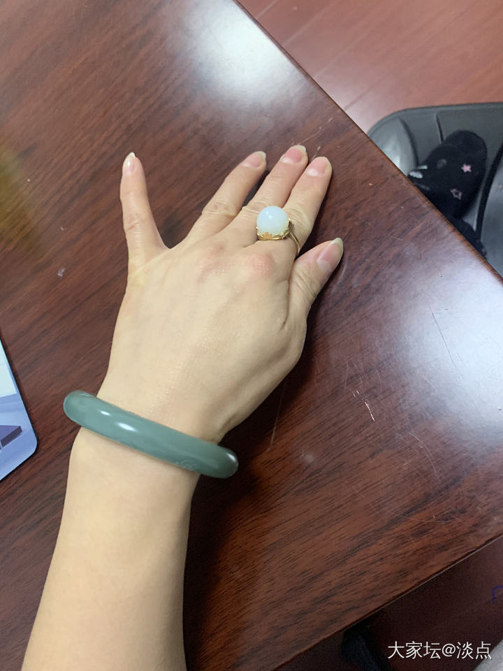 都在晒手手，我也跟上好啦_和田玉