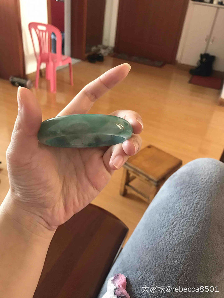 想出手大家帮看一下吧_翡翠手镯