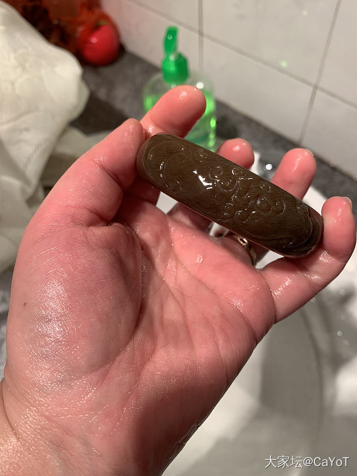 今天就能收到了，开心因为明天我的生日礼物，😄_和田玉