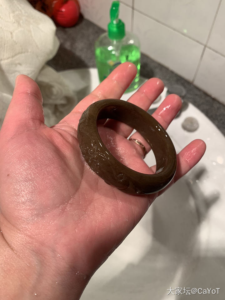 今天就能收到了，开心因为明天我的生日礼物，😄_和田玉