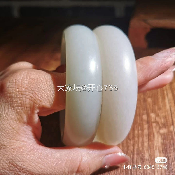 大家帮我看看这个是和田籽镯吗，大五_手镯和田玉