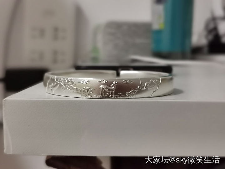 想问小珍的鹿镯容易磨损嘛。好担心这个鹿会磨到看不清，都不敢戴哈哈_银