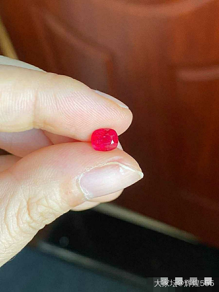 0.75克拉红尖晶石，颜色好，净度一般_尖晶石