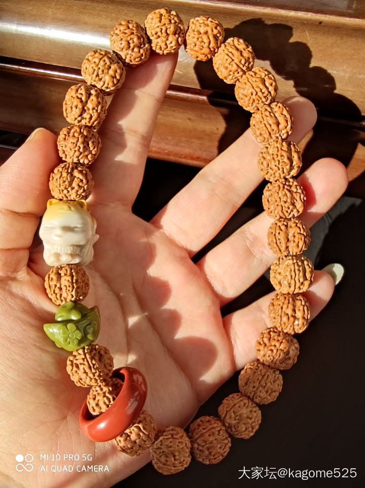玩了很多小金刚，还是喜欢最花王_文玩