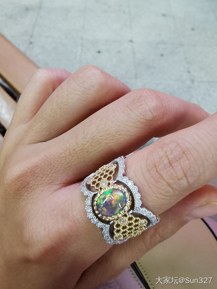 优秀的黑欧_欧泊