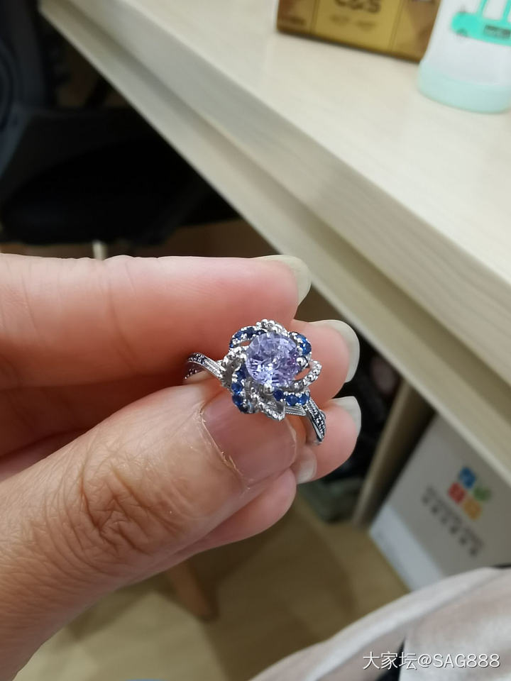 紫色蓝宝戒指_蓝宝石