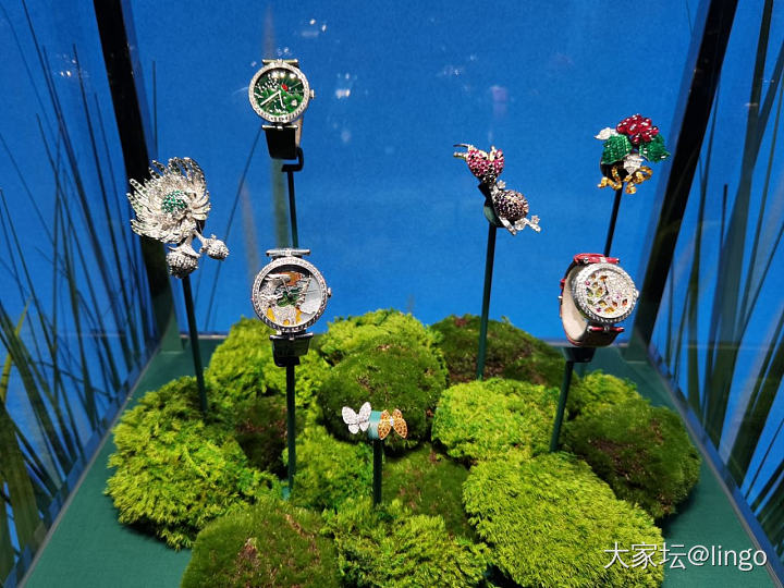 【梵克雅宝】“相遇情人桥”限时体验空间_展会