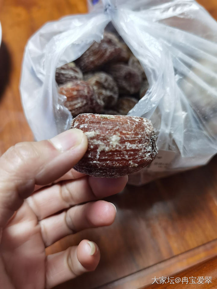 有好这口的么
小时候喝喜酒、逢年过节走亲戚，家家必备。
大部分人觉得太甜了，可我...
