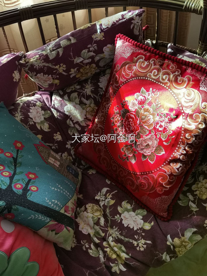 追光
忽然一缕晨光