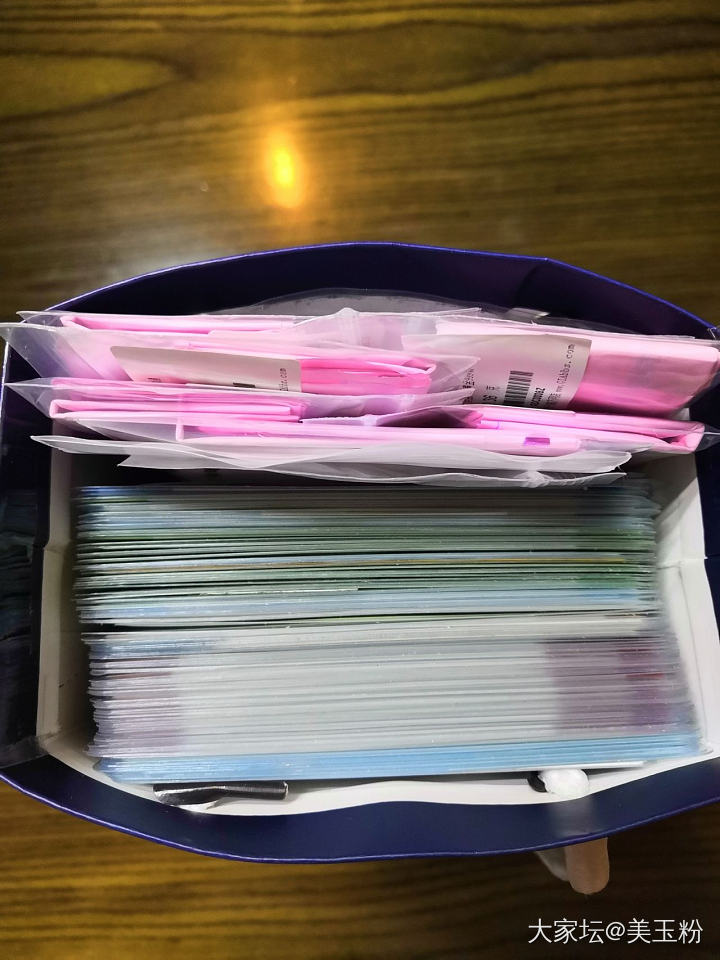 在家里呆着没事做，整理了一下证书，分类别排列一下，以后找起来容易些