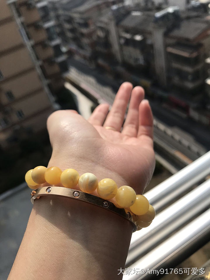 大年初一，让我康康你们的手😍_戒面翡翠手镯金